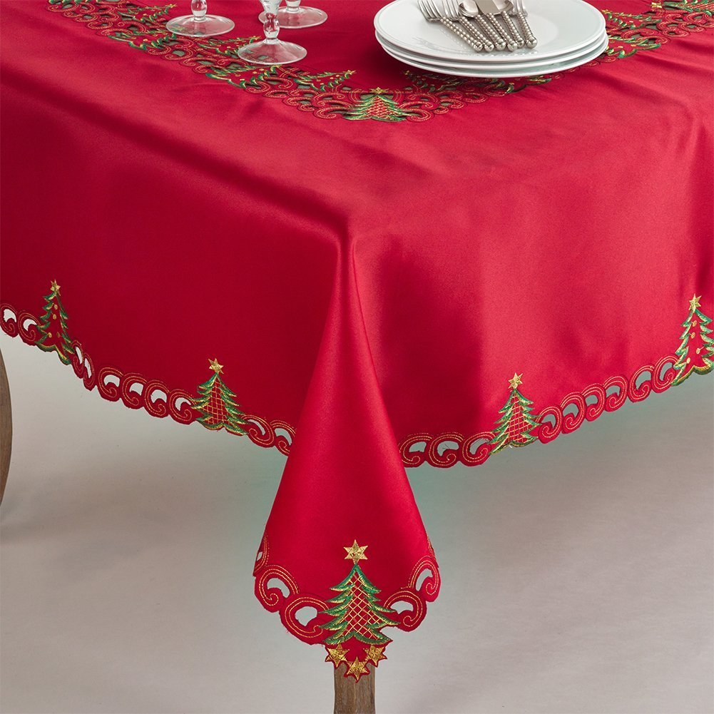 Fennco Styles Pandoro Christmas Tree Table Linen