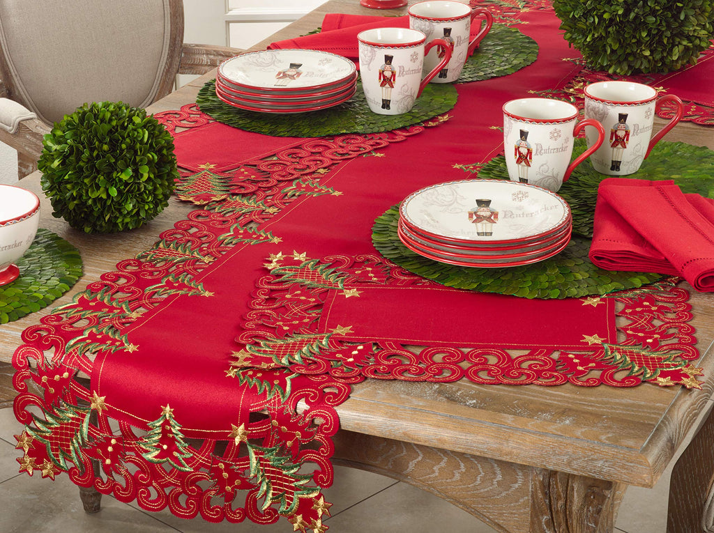 Fennco Styles Pandoro Christmas Tree Table Linen