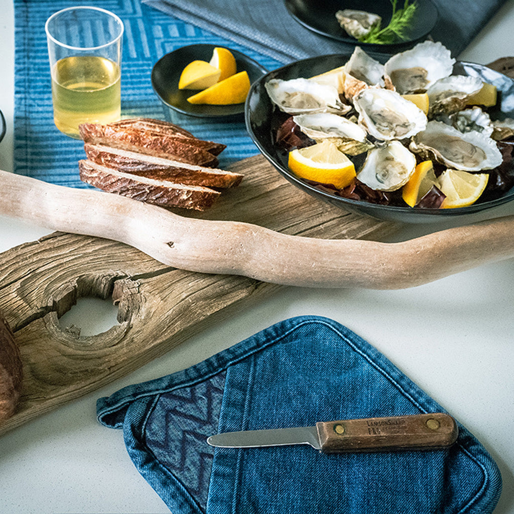 BUNDLE - STANDARD HERRINGBONE OVEN MITT, PAN HANDLE HOLDER AND HERRINGBONE TRIVET/POT HOLDER