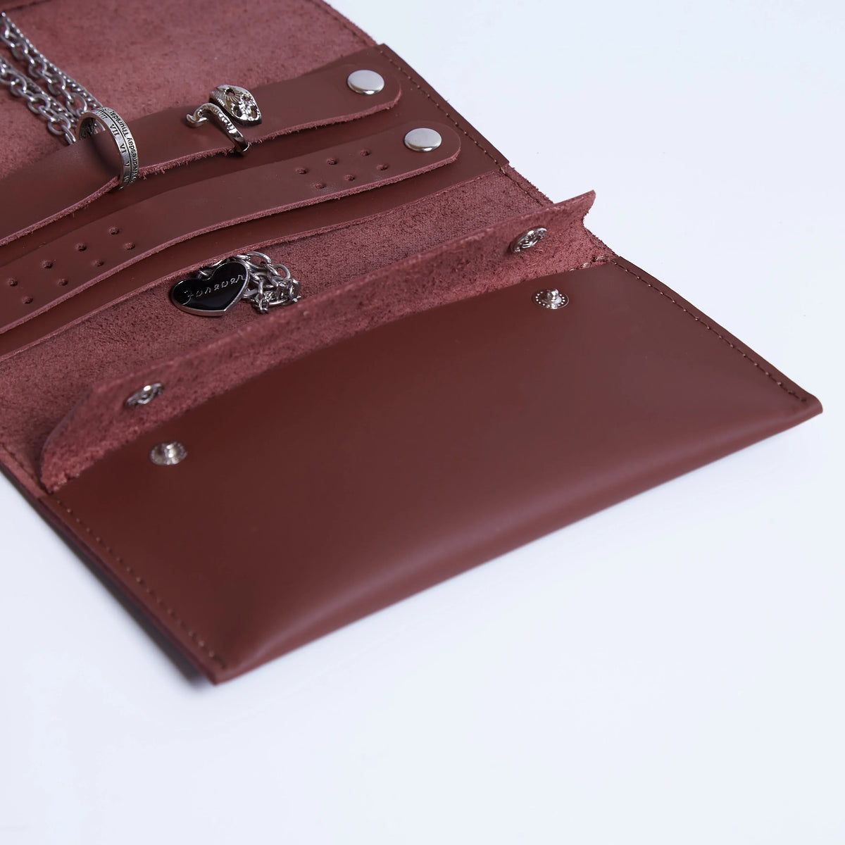Beauty Weekend jewelry organizer