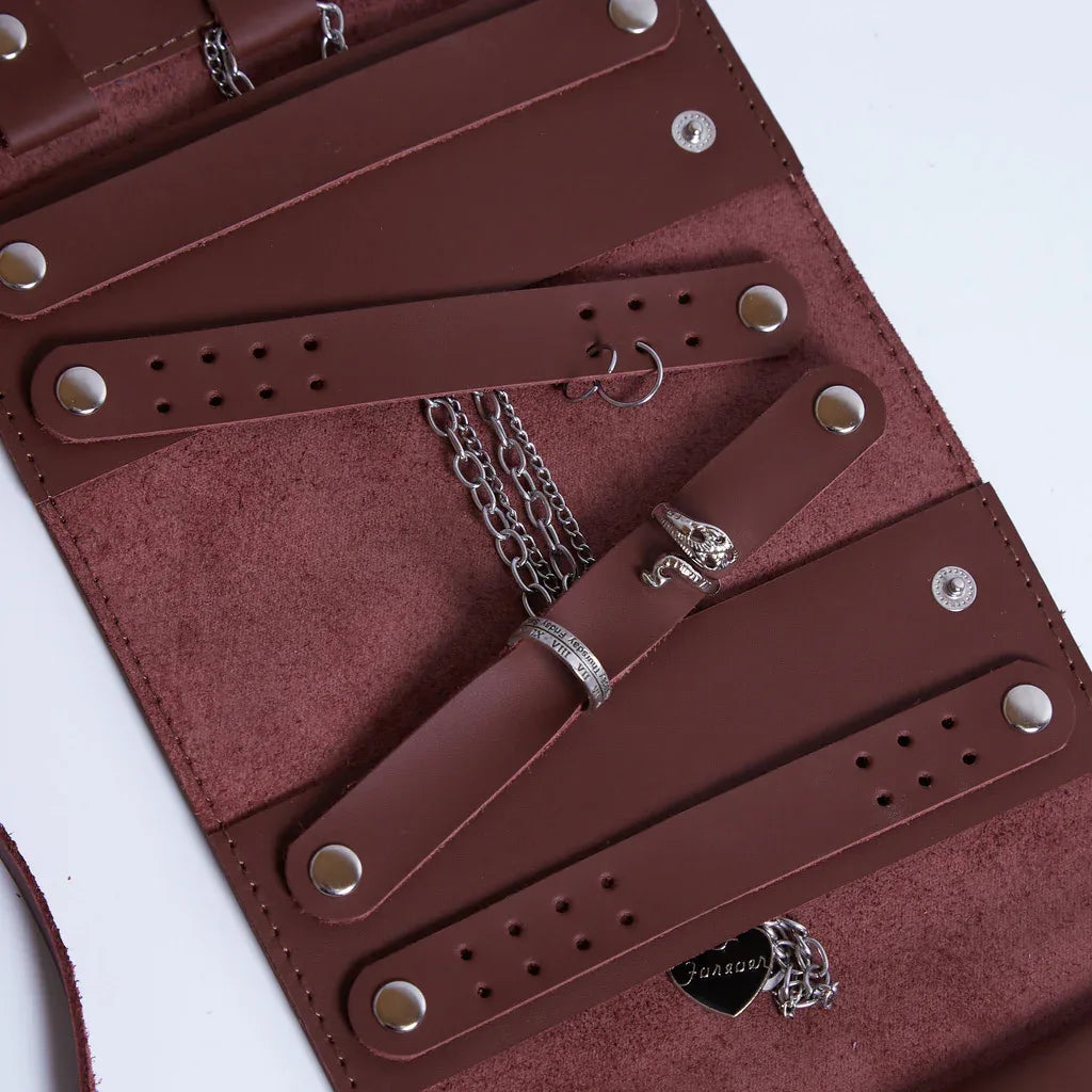 Beauty Weekend jewelry organizer