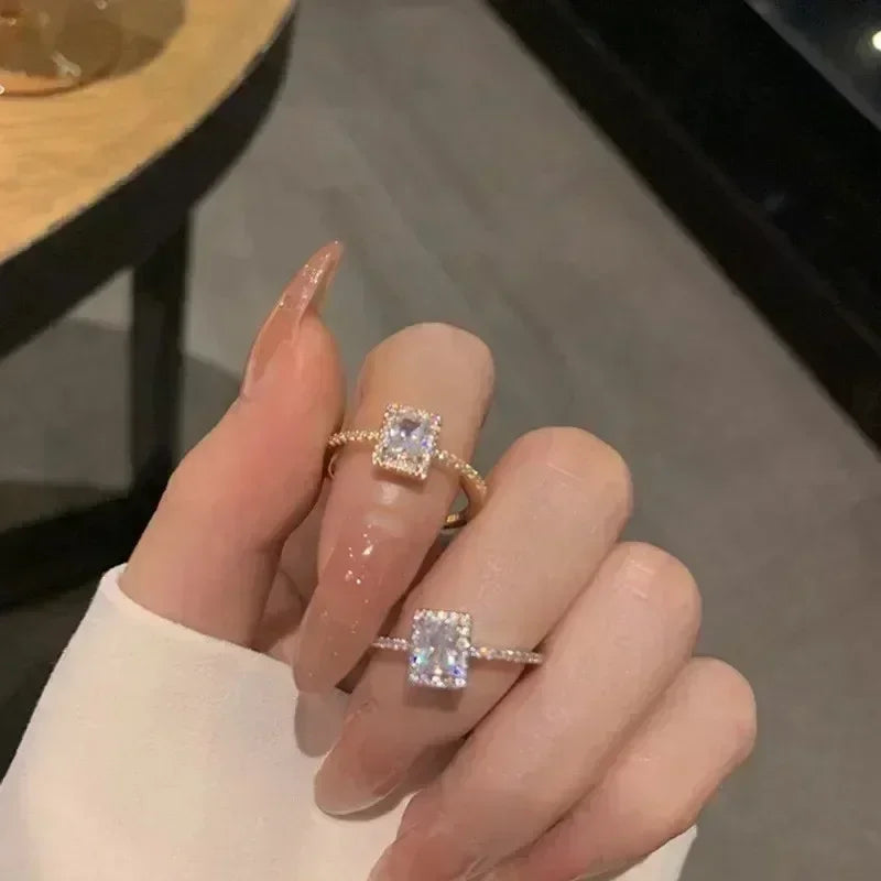 Hot Sales Fashion Retro Zircon Ring Simple Gold Color Acrylic Crystal Ring for Women Trendy Jewelry Accessories Adjustable Ring