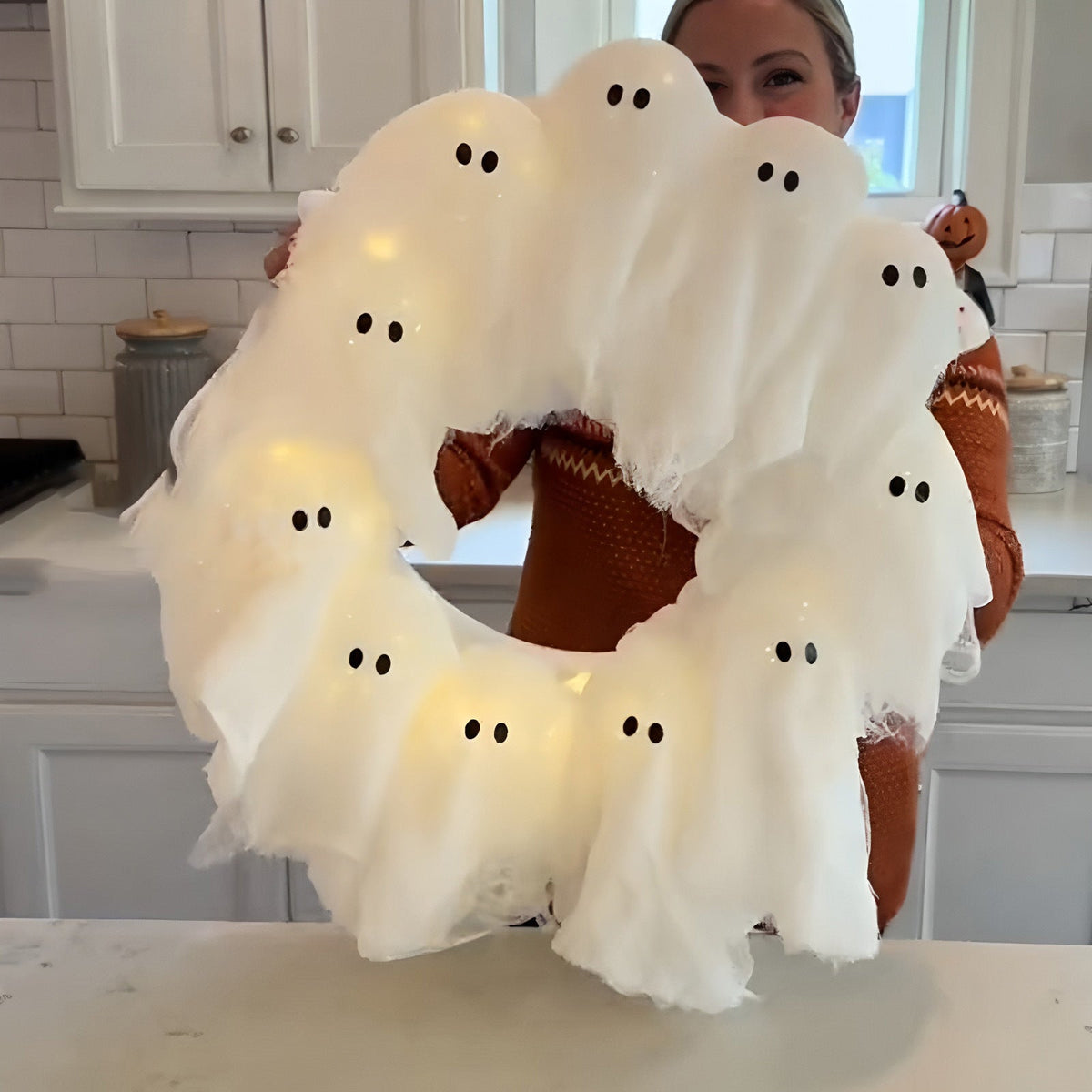 Light-Up Halloween Ghost Wreath, 12 LEDs